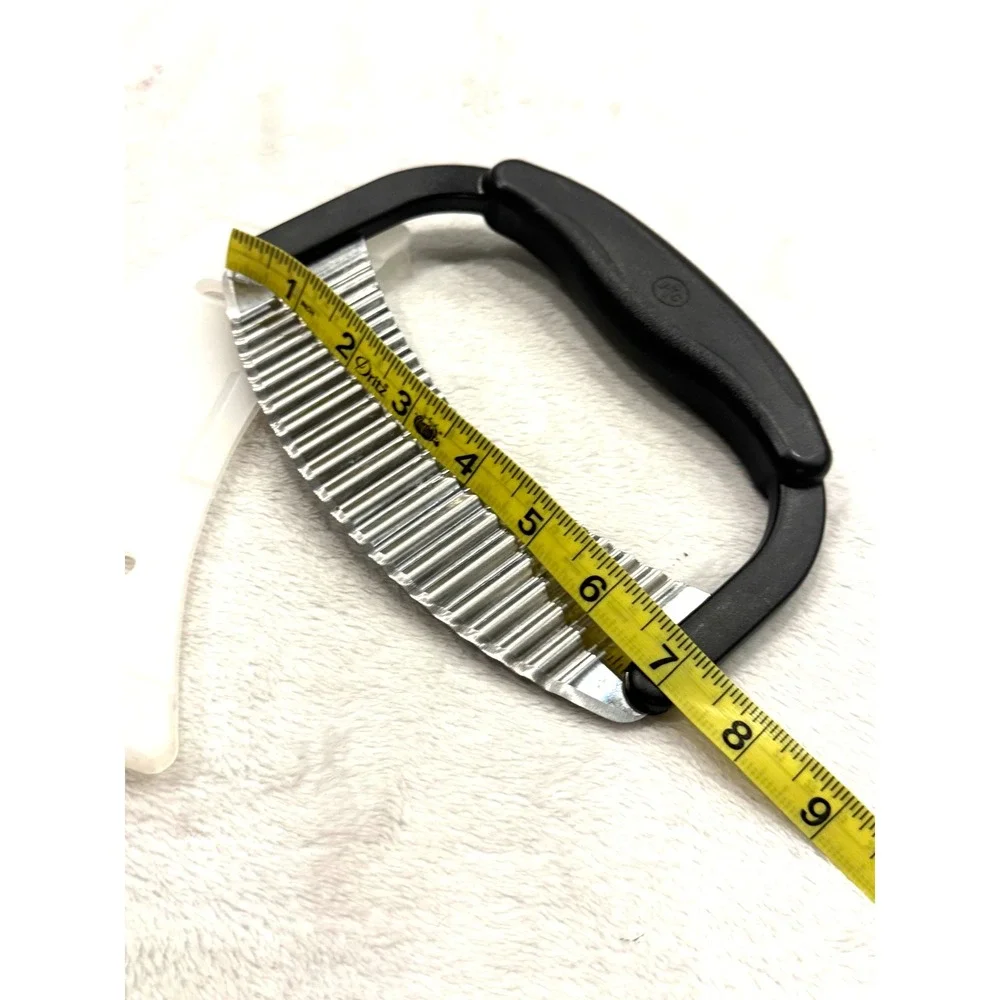 Pampered Chef Crinkle Cutter Black Handle Stainless Steel Wavy Blade 1089